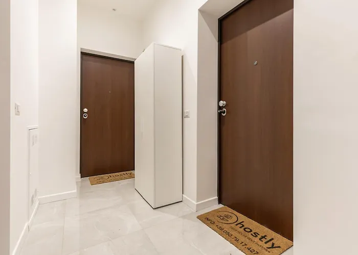 Hostly-the Montebello Suite-near Trevi דירה רומא