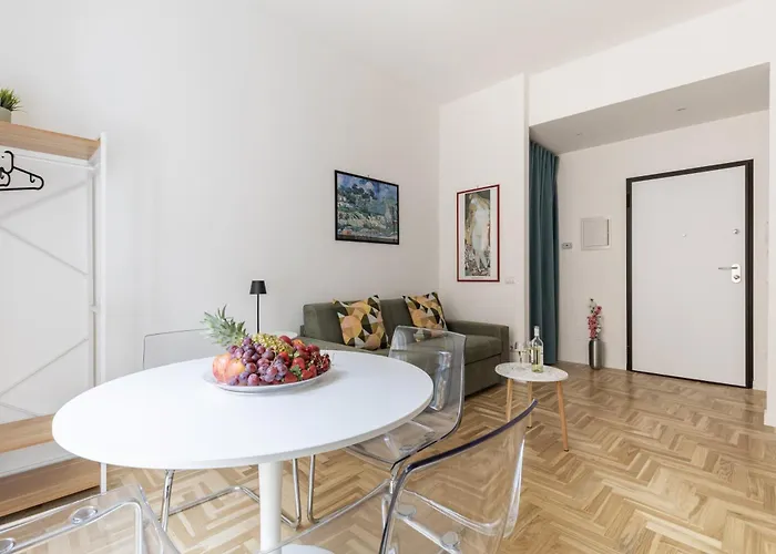 Hostly-the Montebello Suite-near Trevi *