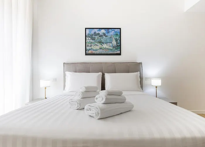 Hostly-the Montebello Suite-near Trevi