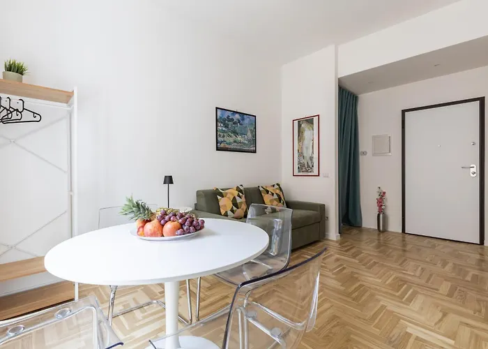 Hostly-the Montebello Suite-near Trevi דירה