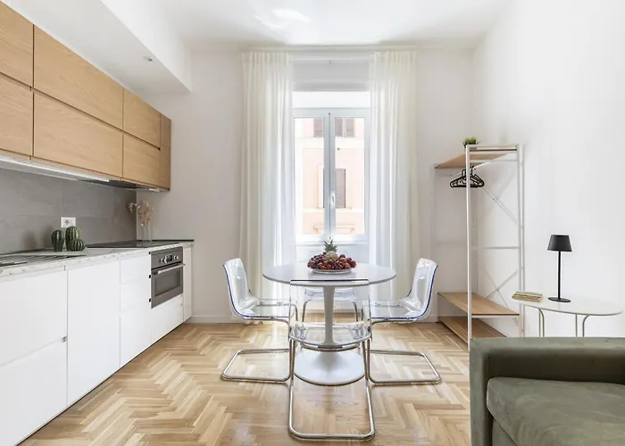 Hostly-the Montebello Suite-near Trevi דירה רומא
